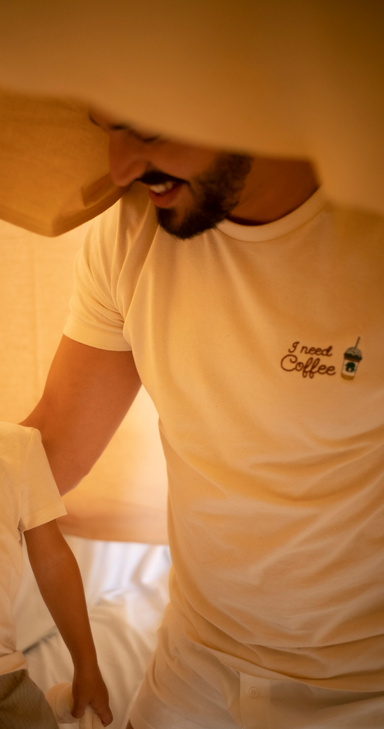 Le t-shirt I need Coffee des papas ☕️