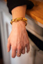 Le bracelet à grosses mailles martelées